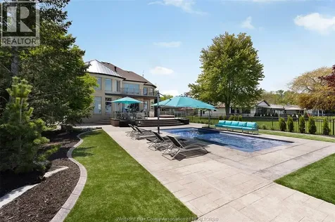 1740 Caille Avenue Lakeshore ON N8L 0J5