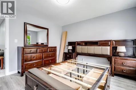 559 Chatham Street East Windsor ON N9A 2X2