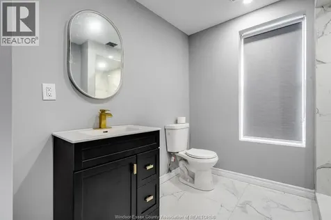 559 Chatham Street East Windsor ON N9A 2X2