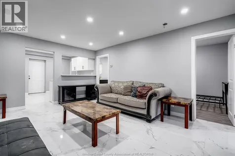 559 Chatham Street East Windsor ON N9A 2X2