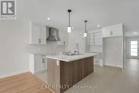995 Katia Street The Nation ON K0A 2M0