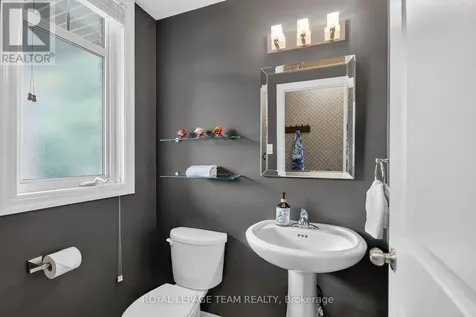 111 Hawkeswood Drive Ottawa ON K4M 0C1