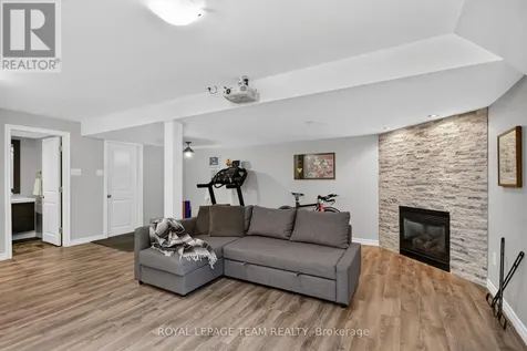111 Hawkeswood Drive Ottawa ON K4M 0C1
