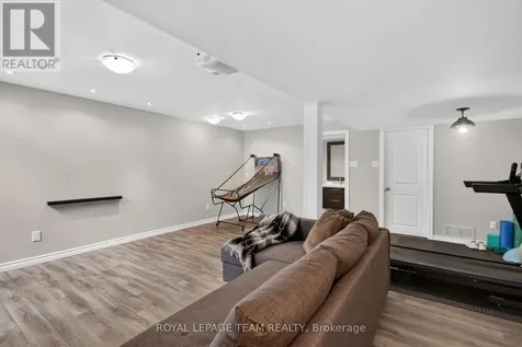 111 Hawkeswood Drive Ottawa ON K4M 0C1