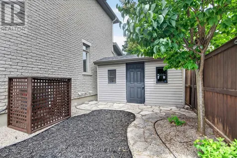111 Hawkeswood Drive Ottawa ON K4M 0C1