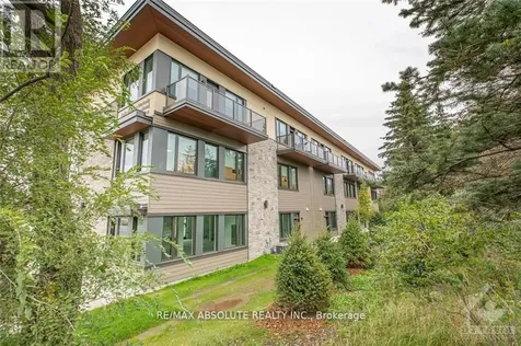 5992 Hazeldean Road Ottawa ON K2S 1B9