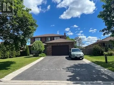 15 Enzo Crescent Uxbridge ON L9P 1M2