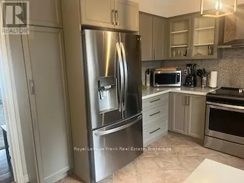 15 Enzo Crescent Uxbridge ON L9P 1M2