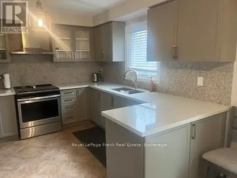 15 Enzo Crescent Uxbridge ON L9P 1M2