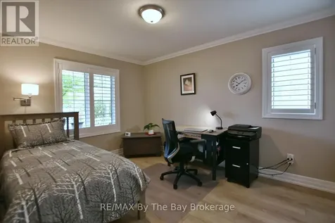 12 New York Avenue Wasaga Beach ON L9Z 3A8