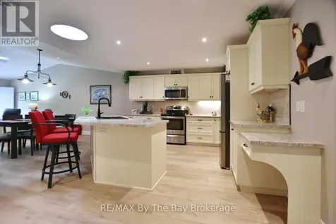 12 New York Avenue Wasaga Beach ON L9Z 3A8