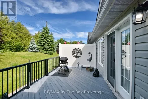 12 New York Avenue Wasaga Beach ON L9Z 3A8