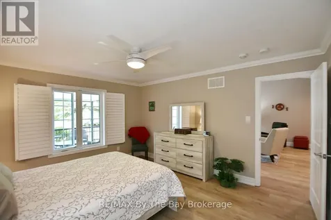 12 New York Avenue Wasaga Beach ON L9Z 3A8