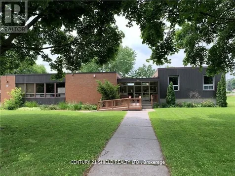 305 Baldwin Avenue Cornwall ON K6H 4J6