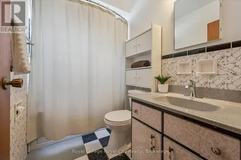 87 Cassino Avenue Guelph (st. George's) ON N1E 2J4