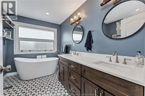 12311 Verdant Court Tecumseh ON N9K 1B4