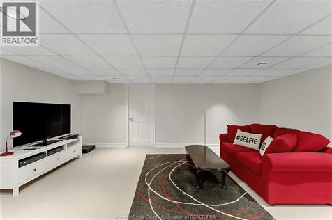 12311 Verdant Court Tecumseh ON N9K 1B4