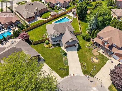 12311 Verdant Court Tecumseh ON N9K 1B4