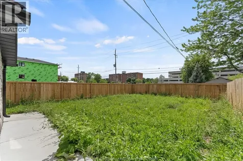 229 Aylmer Windsor ON N9A 1T1