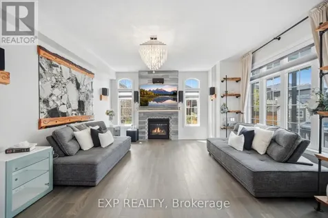 13 Arksey Street Whitby ON L1P 0G5