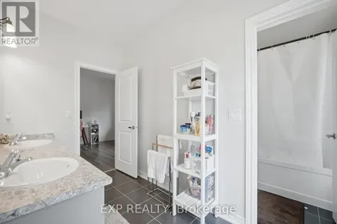 13 Arksey Street Whitby ON L1P 0G5