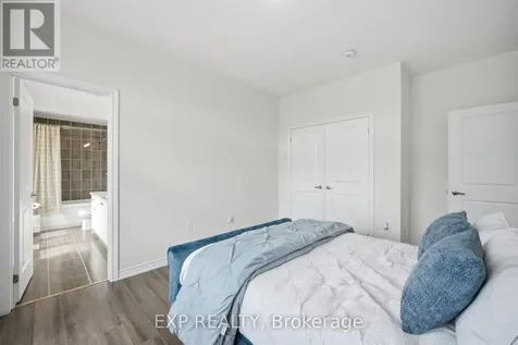 13 Arksey Street Whitby ON L1P 0G5