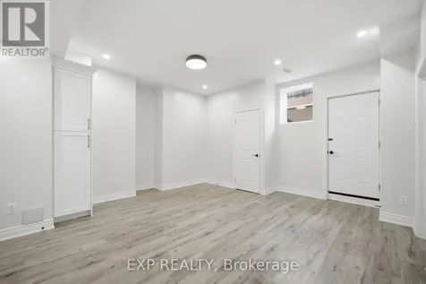 13 Arksey Street Whitby ON L1P 0G5