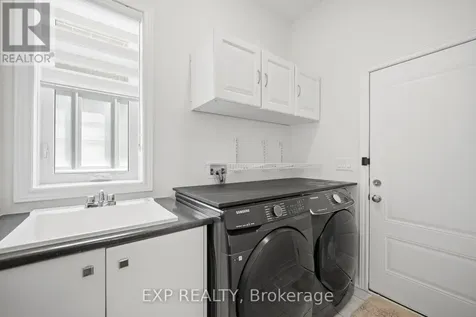 13 Arksey Street Whitby ON L1P 0G5