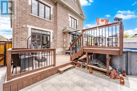 13 Arksey Street Whitby ON L1P 0G5