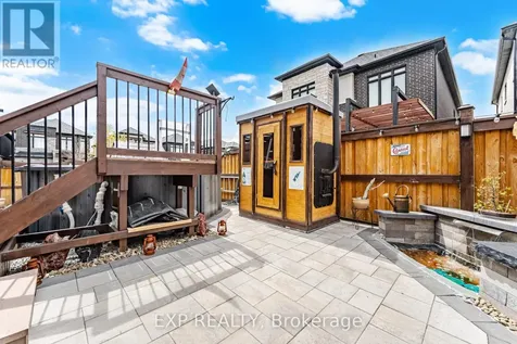 13 Arksey Street Whitby ON L1P 0G5