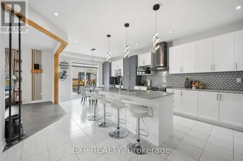13 Arksey Street Whitby ON L1P 0G5