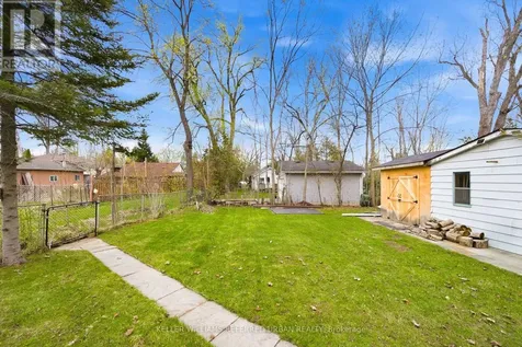 706 Chestnut Street Innisfil ON L9S 2H8