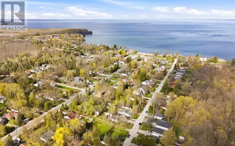 706 Chestnut Street Innisfil ON L9S 2H8
