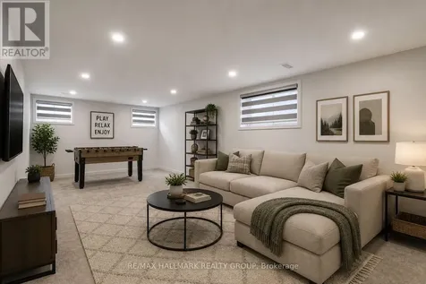 441 Turmeric Court Ottawa ON K2S 2X8