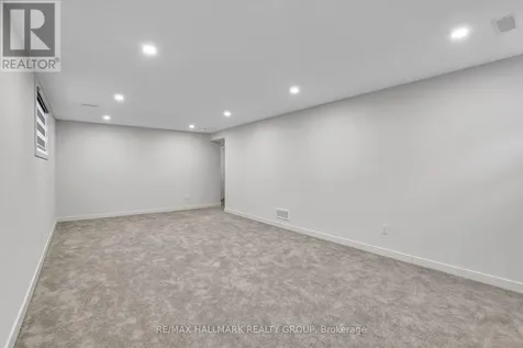 441 Turmeric Court Ottawa ON K2S 2X8