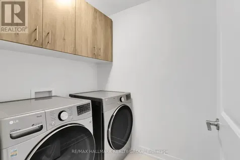 441 Turmeric Court Ottawa ON K2S 2X8