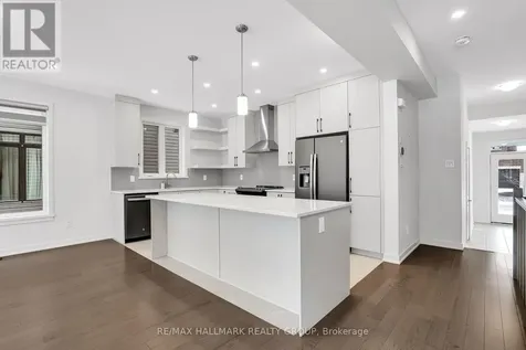 441 Turmeric Court Ottawa ON K2S 2X8