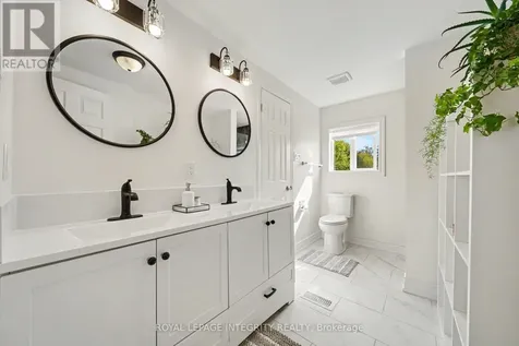 1 Elderwood Trail Ottawa ON K2S 1C9