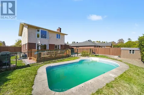 1 Elderwood Trail Ottawa ON K2S 1C9