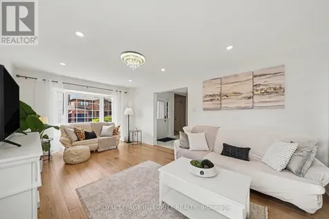 1 Elderwood Trail Ottawa ON K2S 1C9