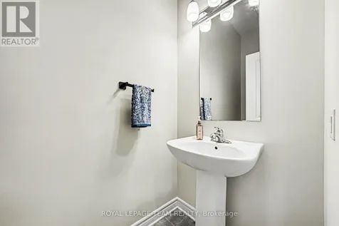 108 Jardiniere Street Ottawa ON K2S 2K2