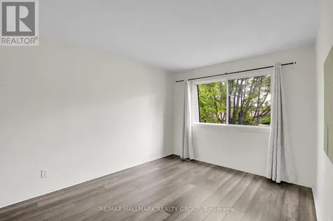 2912 Fairlea Crescent Ottawa ON K1V 8T7