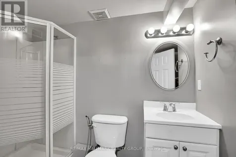 2912 Fairlea Crescent Ottawa ON K1V 8T7