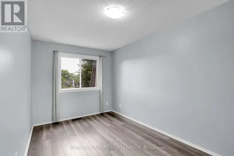 2912 Fairlea Crescent Ottawa ON K1V 8T7