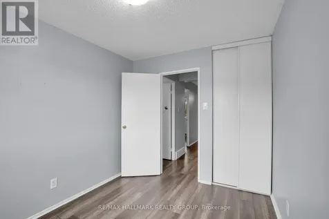 2912 Fairlea Crescent Ottawa ON K1V 8T7