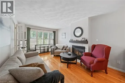 21 Court Drive Paris ON N3L 4B8