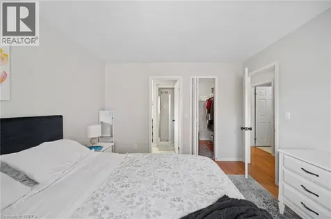 21 Court Drive Paris ON N3L 4B8