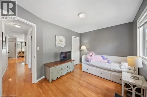 21 Court Drive Paris ON N3L 4B8
