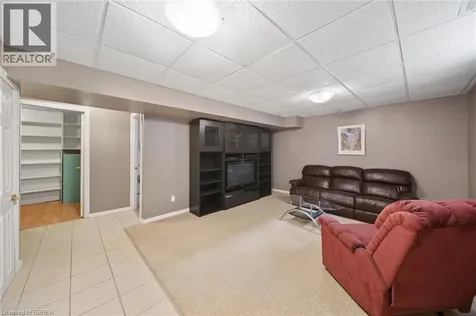 21 Court Drive Paris ON N3L 4B8