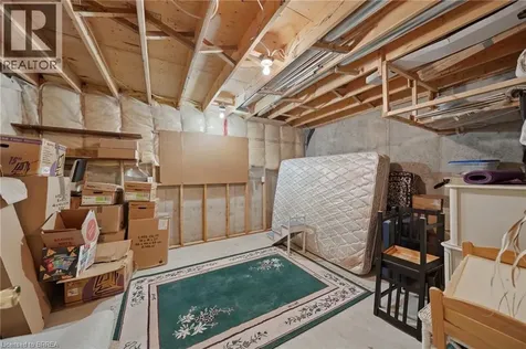 21 Court Drive Paris ON N3L 4B8